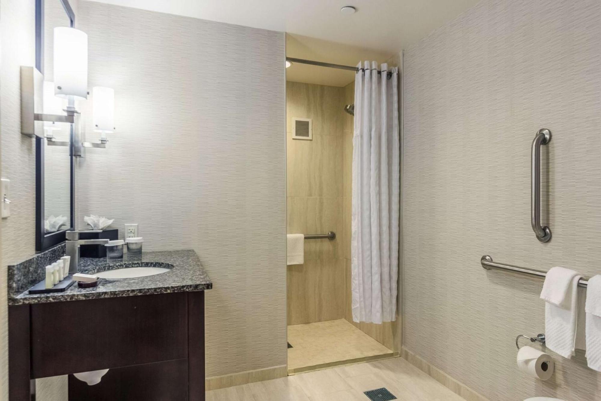 Embassy Suites By Hilton Newark Airport Ελίζαμπεθ Εξωτερικό φωτογραφία