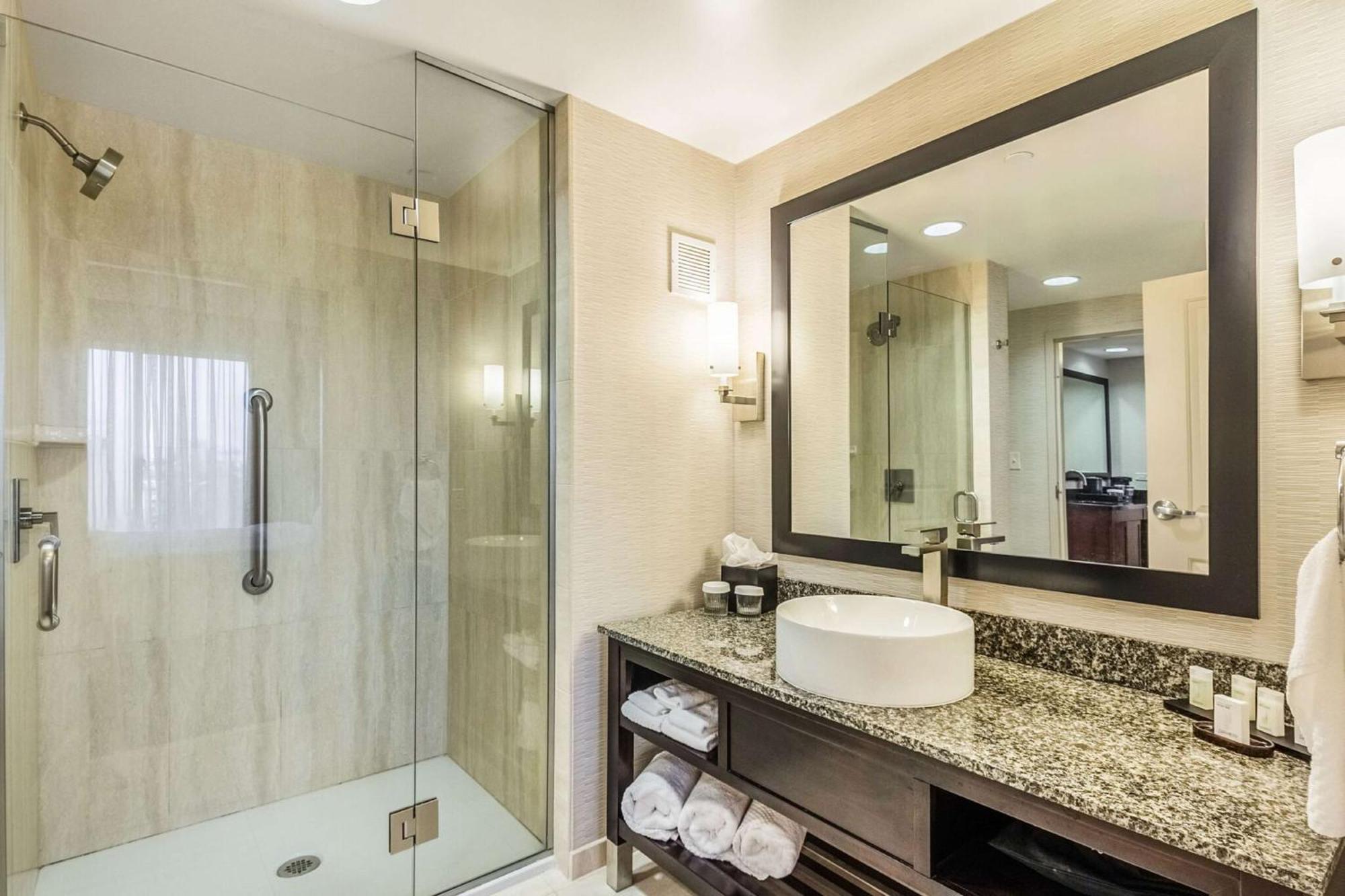 Embassy Suites By Hilton Newark Airport Ελίζαμπεθ Εξωτερικό φωτογραφία